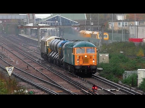 56081 TnT 69005 haul an RHTT Set through Paddock Wood en route to ...