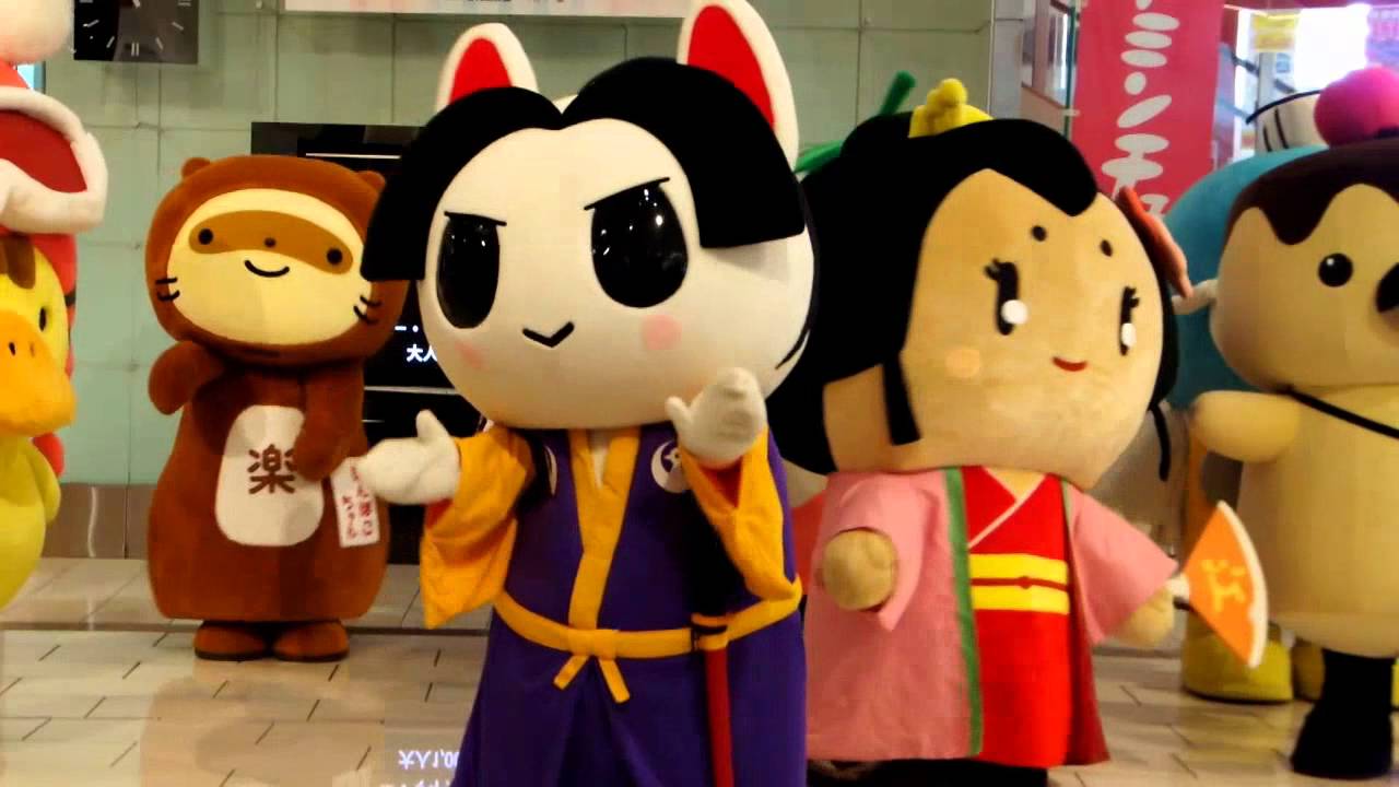 映画「笑ってバッカーズ」公開記念イベント - YouTube