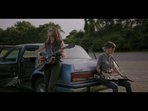 Larkin Poe Ft. Tyler Bryant - Back Down South