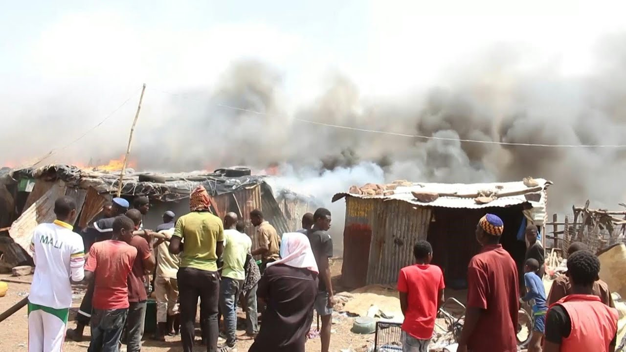 Displaced people camp in Mali ravaged by fire | AFP