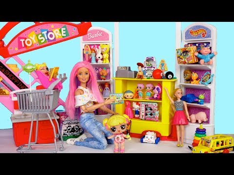 lol-doll-goldie-shopping-in-barbie