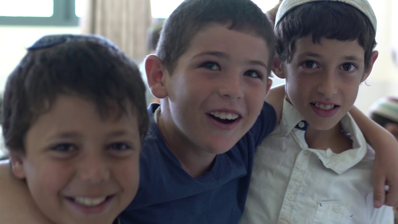 בני נצרים העשור (חולות של פז) . איכות HD