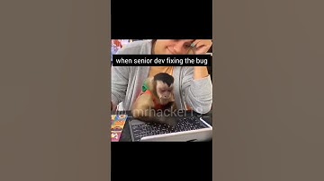 Senior Developer Vs Junior Developer 🤣 #Trending #programmer #funnyshort #dailyshorts #programming