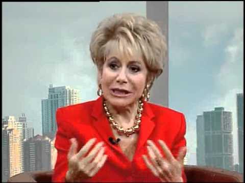 Rus pornosi saunada yashirin kamera bilan suratga olingan