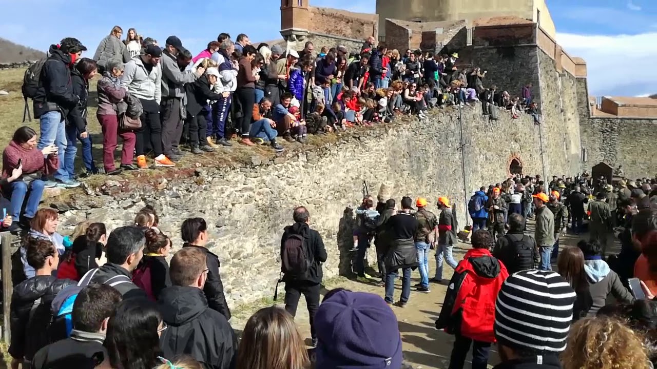 Fête de l'ours à Prats de Mollo 2018 YouTube Fête de l'ours à Prats de Mollo 2018 YouTube