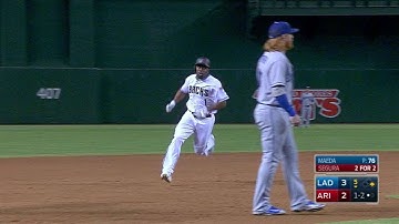 LAD@ARI: Bourn scores on throwing error by Maeda