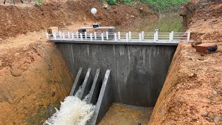 Mini  Dam Construction With Three  Gates Water Discharge