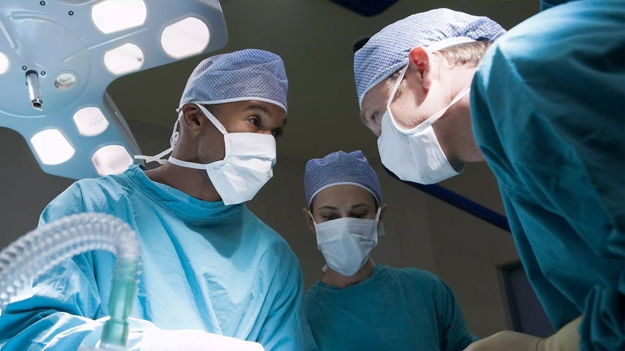 Лапароскопическая резекция правой почки с опухолью. Клиника урологии Сеченовского университета.