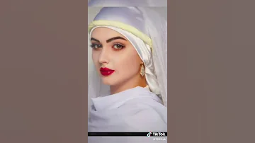 صورة السيدة زليخا التي سجنت سيدنا يوسف كما وجدت علي جدران احد المعابد 
