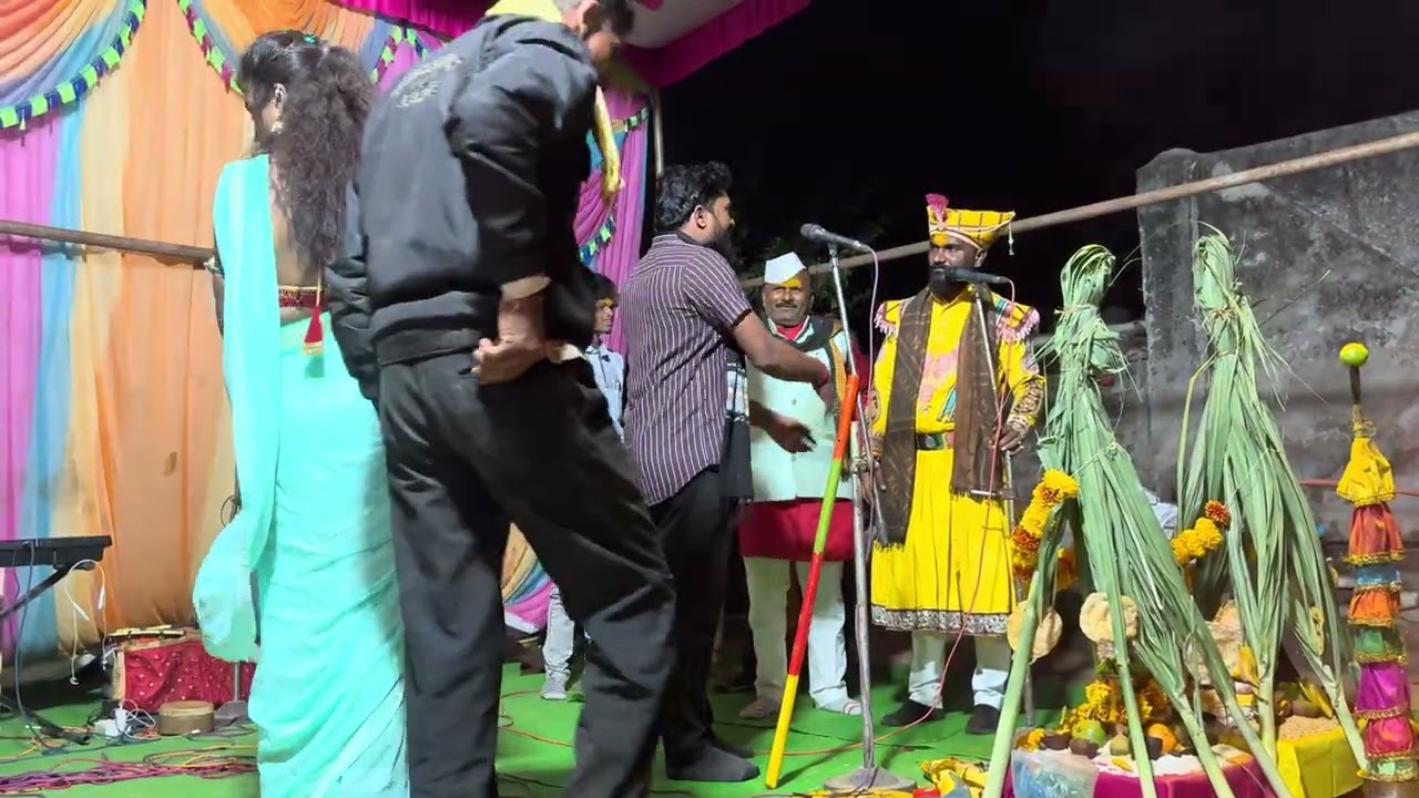 नवरा बायको जेजुरीला गेले घातल जागरण गोंधळ कॉमेडी तडका आमोल मारकळ पा मो9527731021🙏