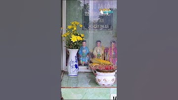 Bí ẩn ngôi miếu nằm giữa ngã ba đường khiến khách thập phương tìm đến khấn vái