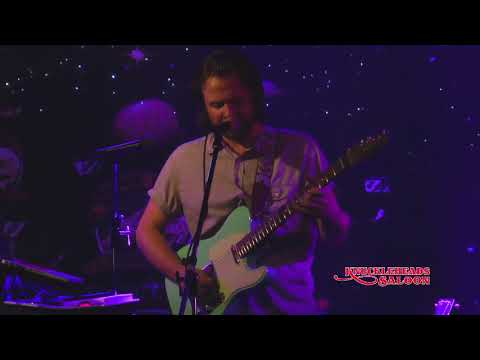 Shells play Knuckleheads
