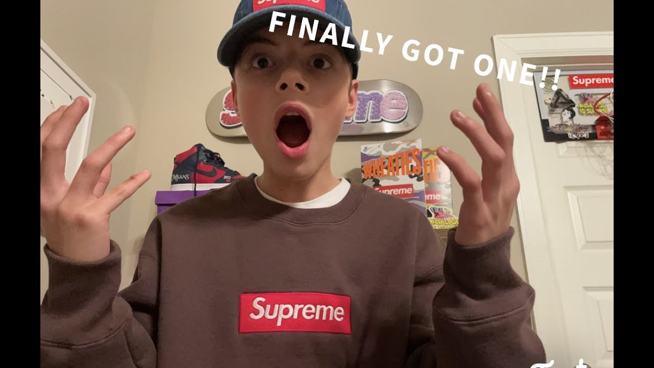 FW22 BOX LOGO CREWNECK!!
