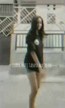 Story wa 'cewek cantik joget depan rumah'