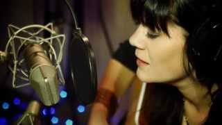 Moving On | Katie Thompson | Live Music Video