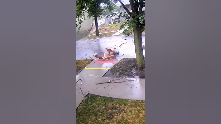 Terrifying lightning strikes destroy a U.S city.The last video will blow your mind #usa