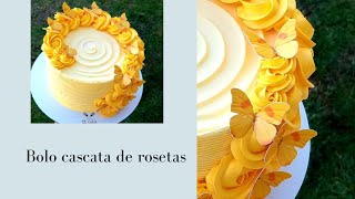 Bolo cascata de rosetas #chantininhocremoso #bololindo #chantininho #bico1M#bico35wilton Bolo cascata de rosetas #chantininhocremoso #bololindo #chantininho #bico1M#bico35wilton