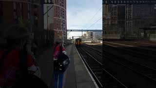 150222 arrives in Leeds (11-10-25)