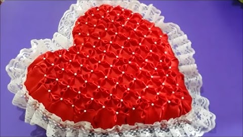 Heart shaped pillow (smocking technique)