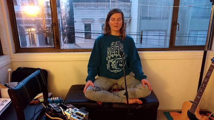 12 Minute Guided Meditation on GRATITUDE  -  Ekat Yoga