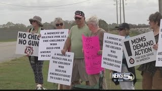 Protesters Outside Robertsdale Gun Show Want To See Changes