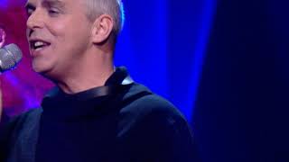 Pet Shop Boys - Se A Vida é (That's The Way Life Is) On Top Of The Pops 2 On 02/12/2003 Pet Shop Boys - Se A Vida é (That's The Way Life Is) On Top Of The Pops 2 On 02/12/2003