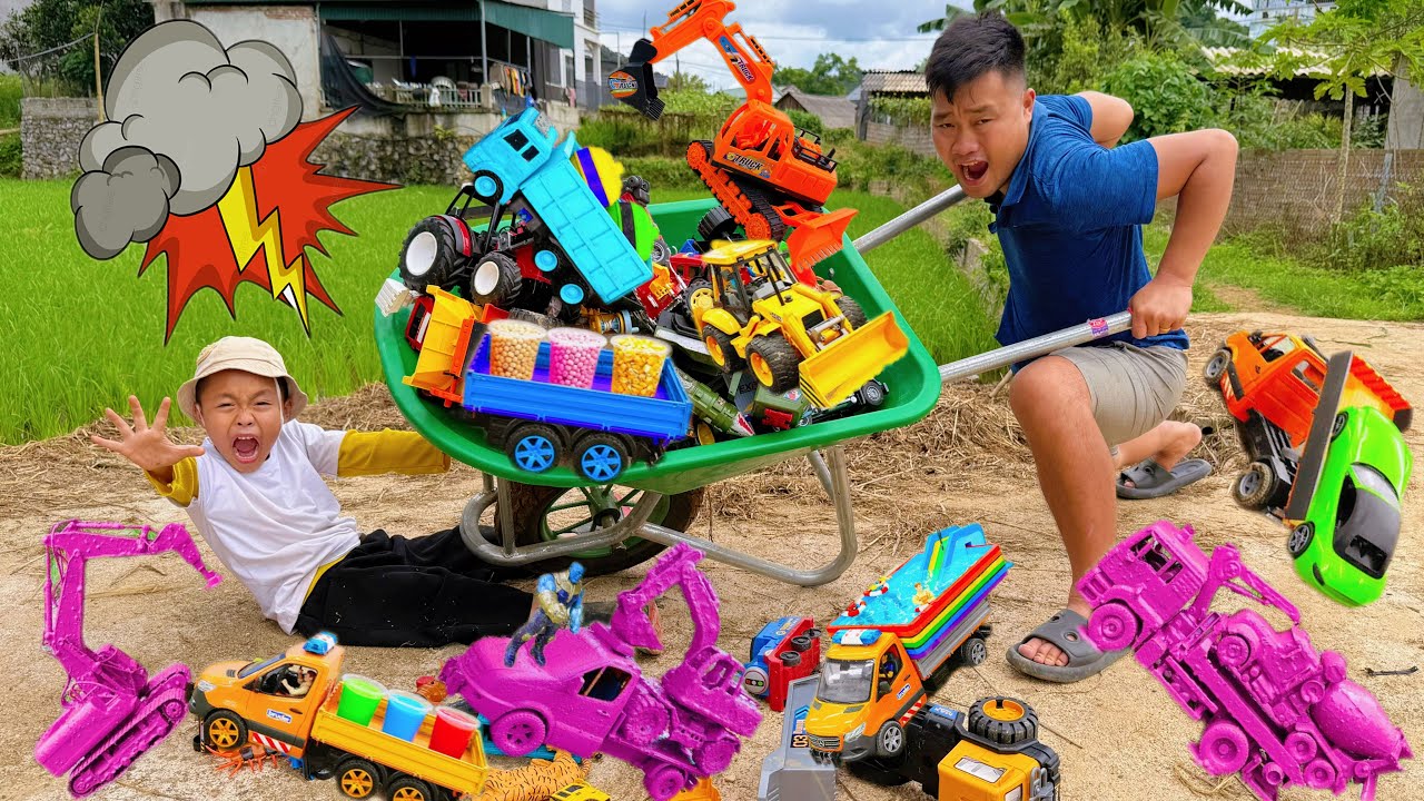 Em tu bi dùng xe dùa truy tìm con chó bị lạc, cứu hộ xe máy xúc mắc kẹt trong gầm xe cẩu múc cát