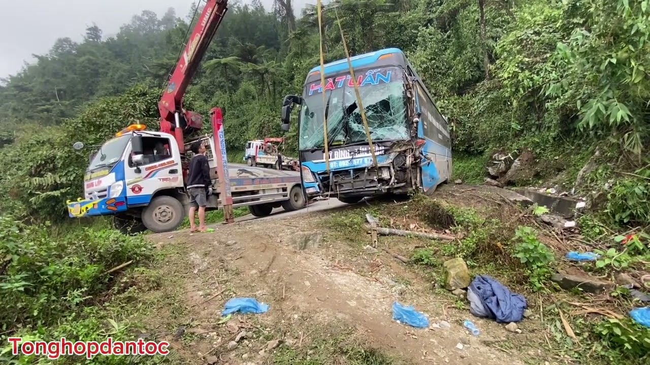 Toàn Cảnh vụ xe khách gặp nạn tại chân đèo gió xín mần 