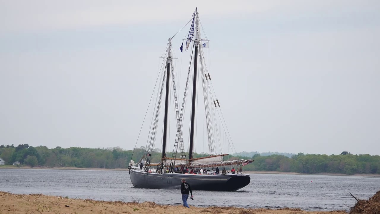 Schooners Alabama and Adventure