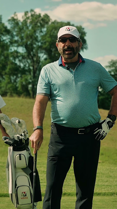 ROBERT HITS A HOLE IN 1  #golf