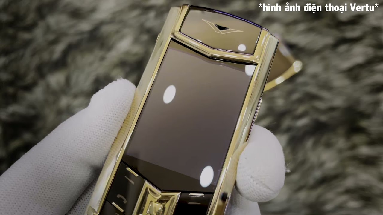 So sánh độ xa xỉ giữa 2 chiếc điện thoại Vertu S vàng khối và XOR vàng khối tại XOR GOLDEN