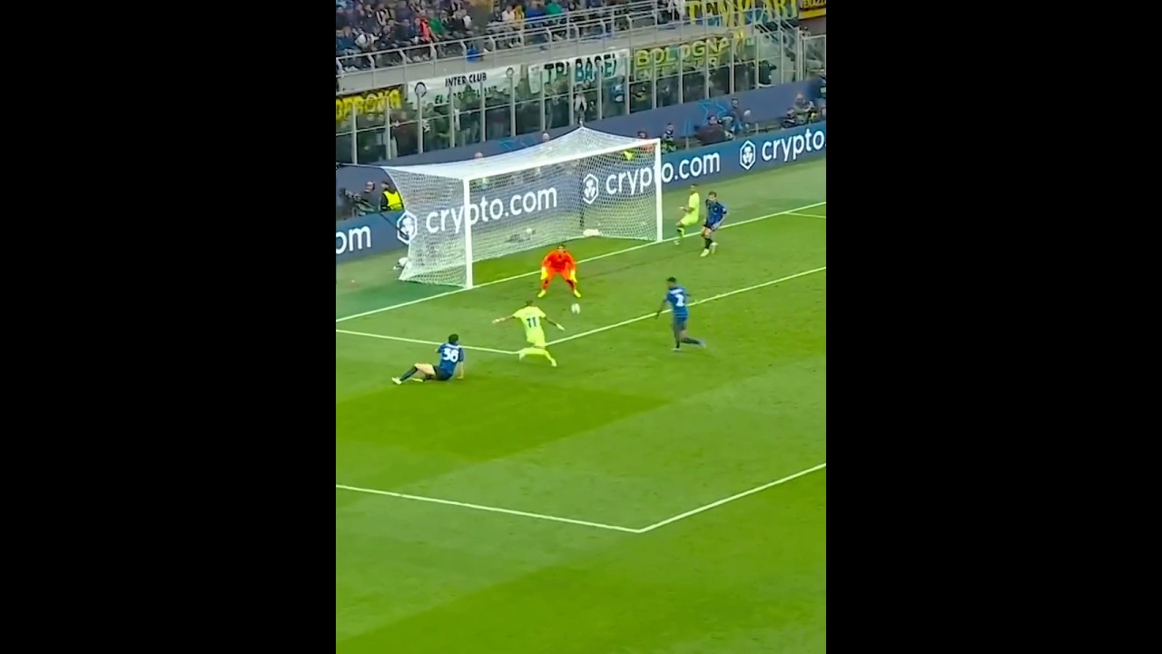 ⚽ BUT DE FOU 🔥 Incroyable finition ! 