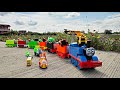 Thomas and Friends Gerbong Panjang Penuh Mencari Mainan Mobil Crane, Truk Sampah, Excavator