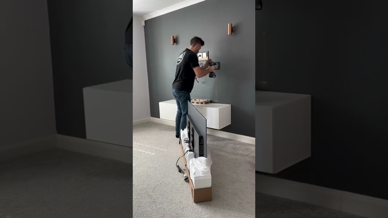 Unboxing TV - LG OLED e instalação na parede #oledtv #shorts #newtv #suportedetv