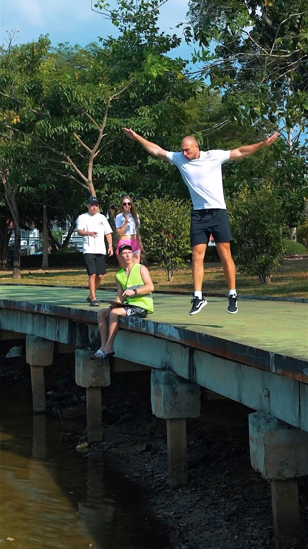 Parkour Prank: Unexpected Reaction?? #kiryakolesnikov #funny #prank #comedy #parkour