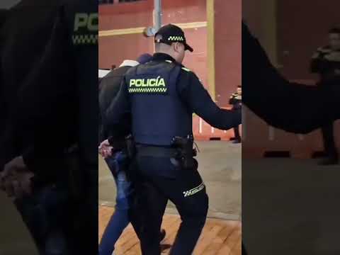 Interceptados delincuentes que se transportaban en un carro robado en Bogotá