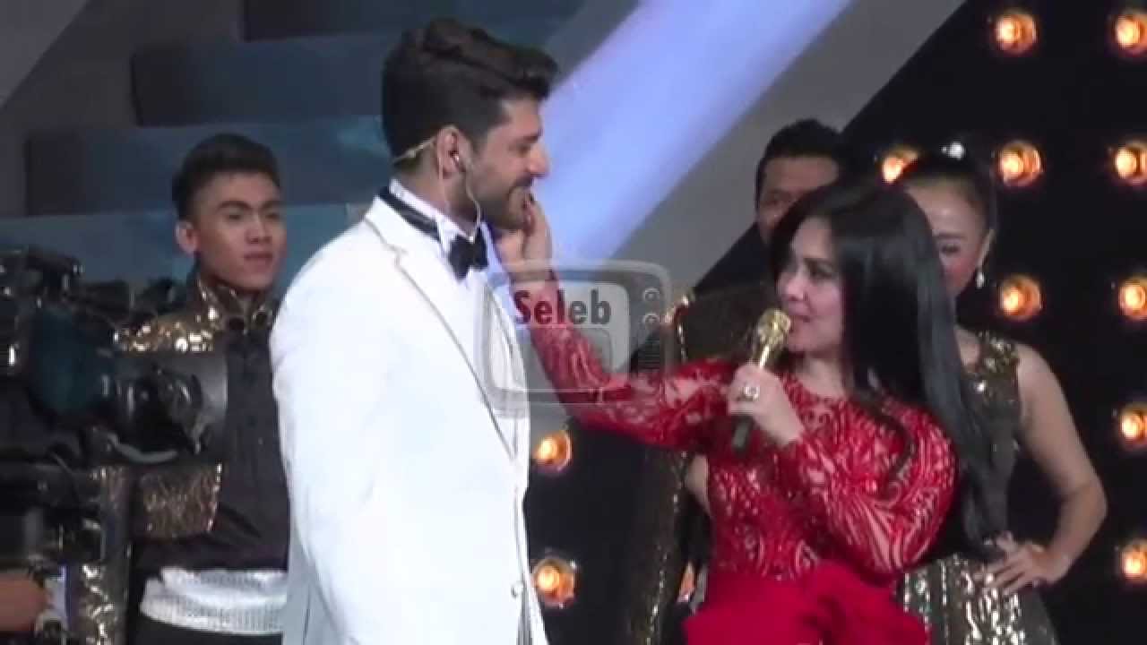 Syahrini Dicium Mesra Pemain ELIF,  Selim (Emre Kivilcim)