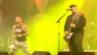 Raimundos -Parodia de Zóio de Lula do Charlie Brown Jr / Me Lambe - Atlantida Festival 2010.