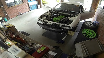 Nissan Skyline R33 Engine Removal Timelapse