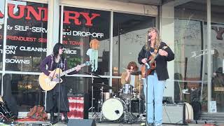 My Pop country song, dabbidot at boulders and brews