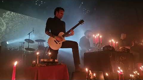 Silver Knife performing Restless Blight live at Magasin 4 on 17 october 2025