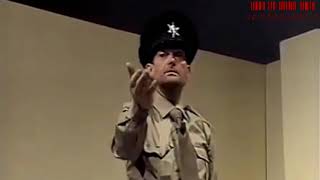 Il Polpo (sitcom, Telenorba - 1993) - Il brigadiere Saragot balla Knock Me Down dei RHCP