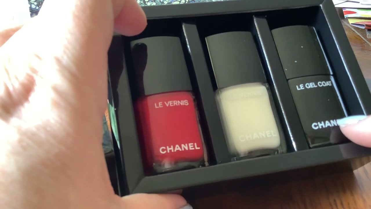 Chanel Le Vernis Long Wear Nail Colour Reds, Review, Swatch & Comparison