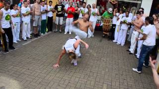 EU SOU CAPOEIRA 2015 - XVI Encontro Internacional - Grupo Senzala - Mestre Elias screenshot 5