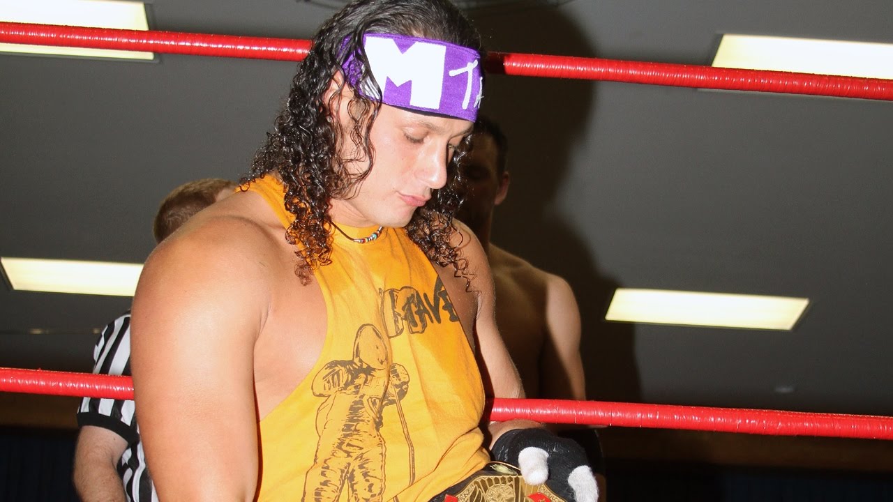 Pretty Boy Wrestler Vs Heel - YouTube