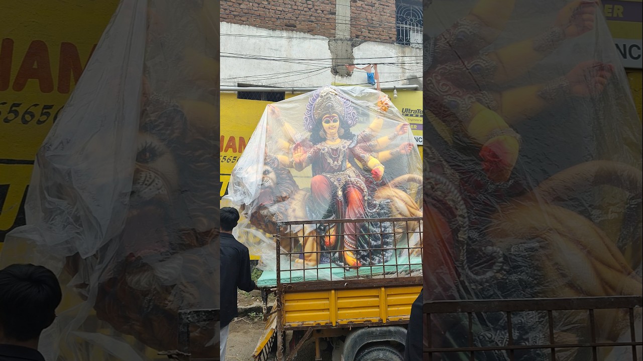 Maa Durga idol Transport 