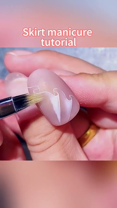 Skirt manicure tutorial.