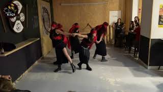 Cia Serket Raqs - Danza de Brujas Vikingas en el local Vikingo The Axe Club