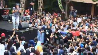 DHYO HAW LIVE ADA AKU DISINI SMA 86 Jakarta