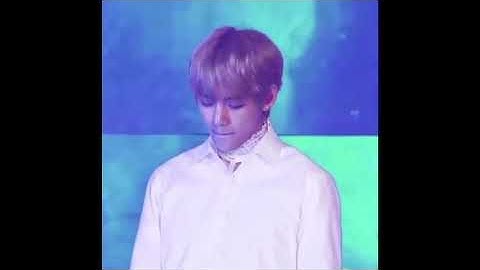 Taehyung cry when BTS singing 